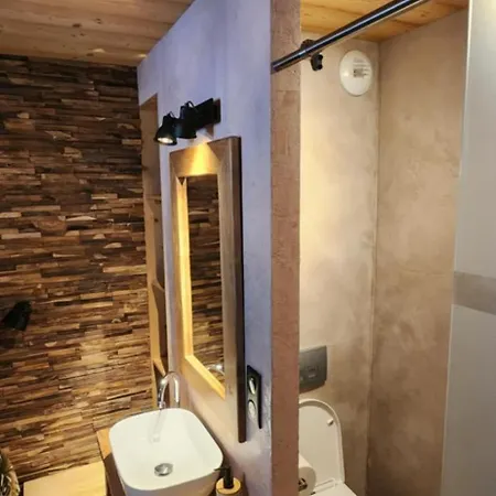De Vonnes Bed and Breakfast *